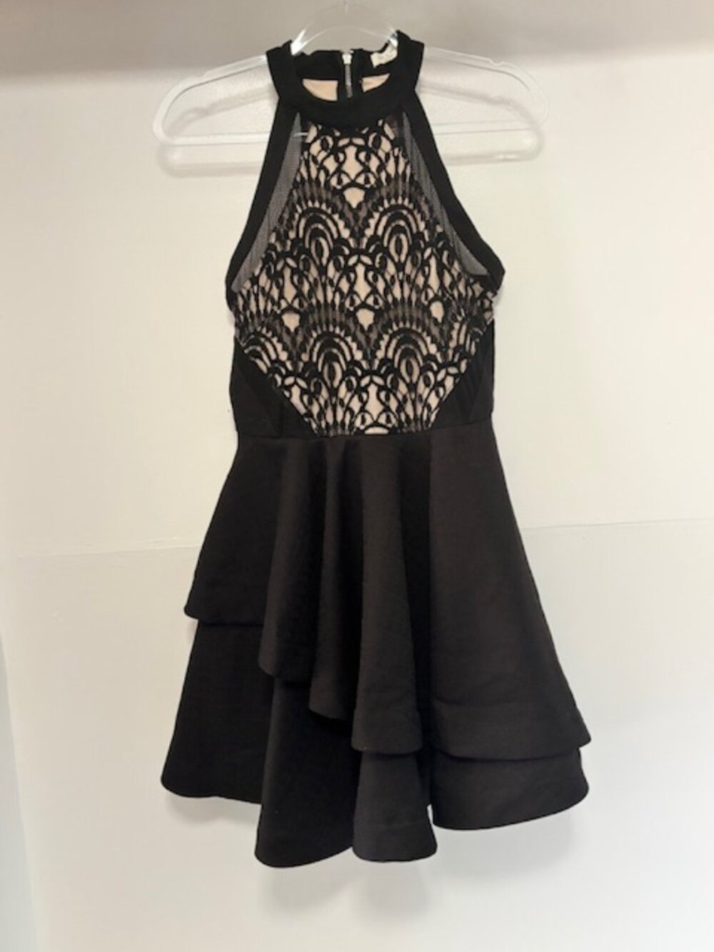 Tea & Cup Los Angeles Women’s L Black Lace Halter Dress Tiered Ruffle Skirt